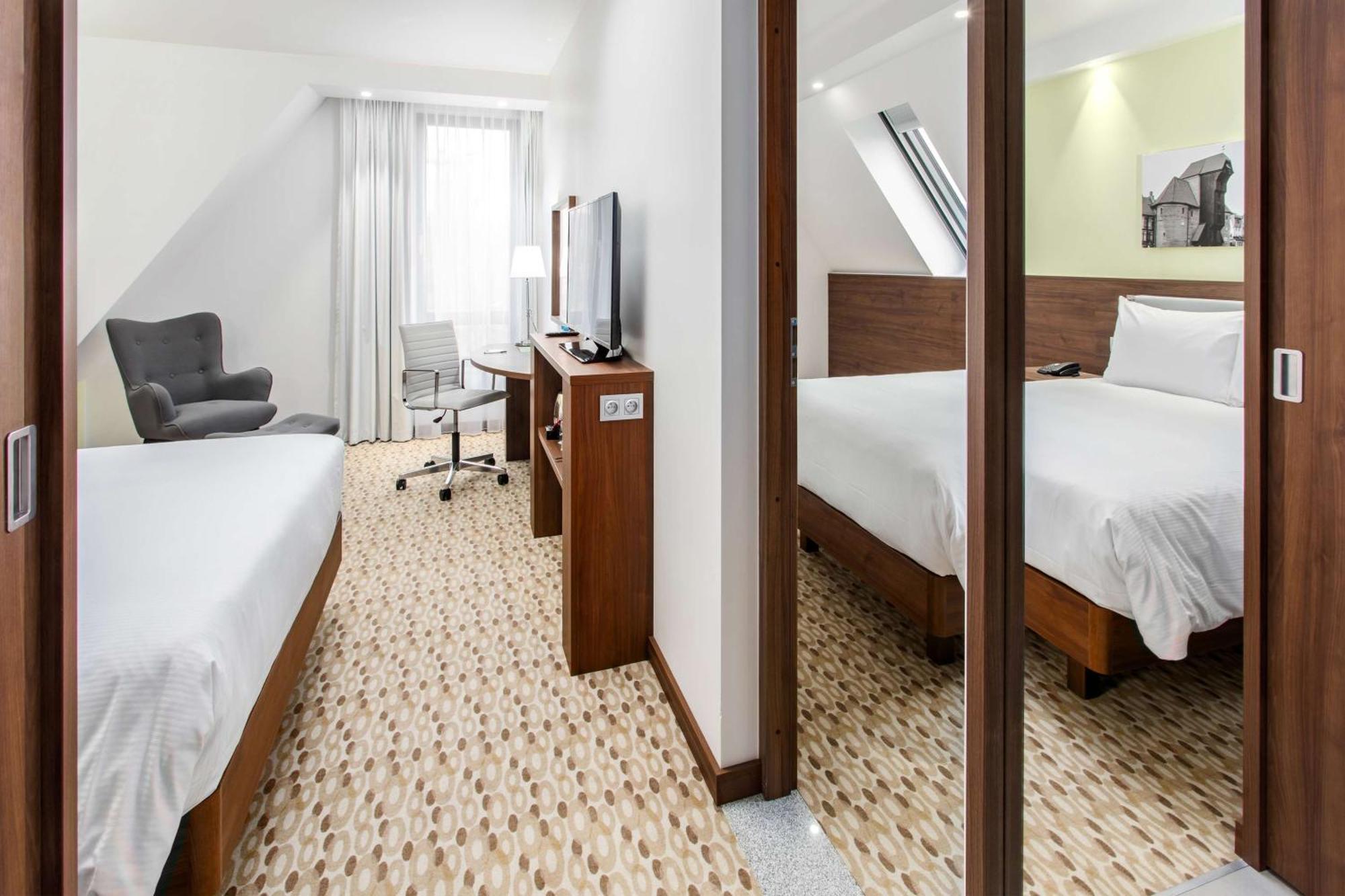แฮมป์ตัน บาย ฮิลตัน กแดนสก์ โอลิวา Hotel กดัญสก์ ภายนอก รูปภาพ